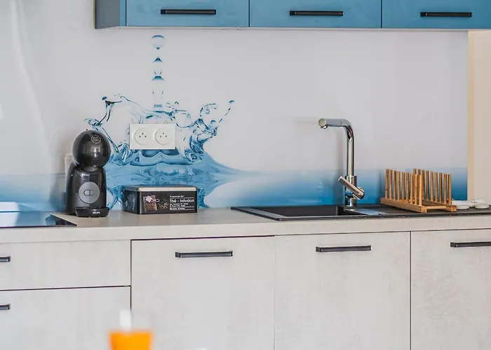 La Reyhome T2 Renove Proche Gare Et Centre-ville